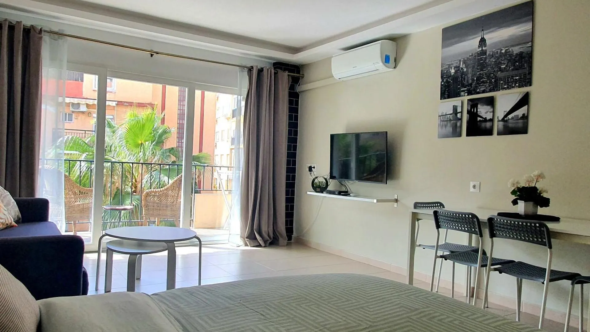 Studio In City Fuengirola Apartment